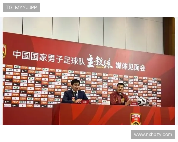 中国签约足球明星签字活动引发球迷热潮与媒体关注